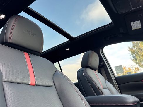 Used 2024 Chevrolet Traverse RS w/ LPO, Floor Liner Package image 20