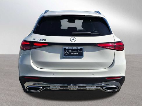 Used 2026 Mercedes-Benz GLC 300 image 4