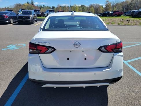 New 2025 Nissan Versa SV w/ Trunk Package image 4
