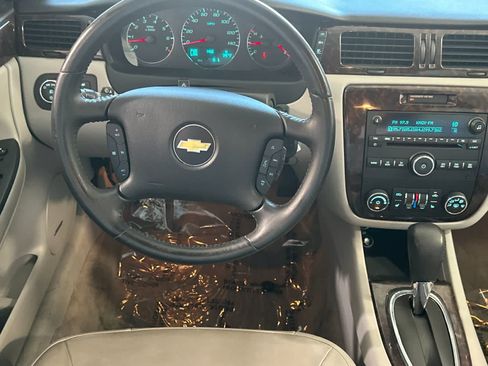 Used 2014 Chevrolet Impala LTZ FWD image 15