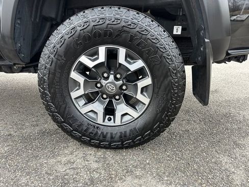 Certified 2023 Toyota Tacoma TRD Off-Road w/ Advanced Technology Package image 15