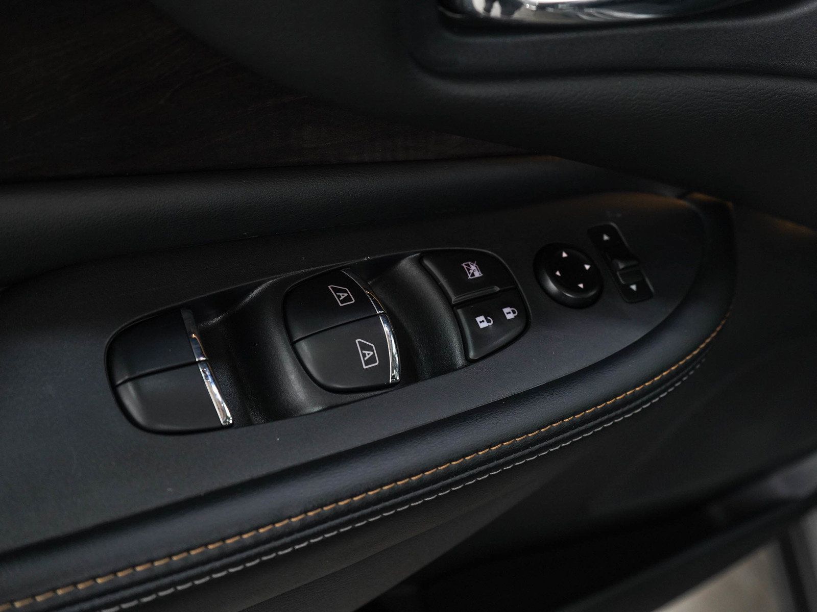 Used 2024 Nissan Murano Platinum AWD/4WD image 22