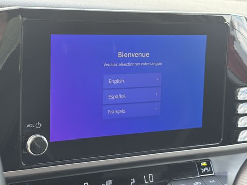 Used 2025 Toyota Camry SE FWD image 33