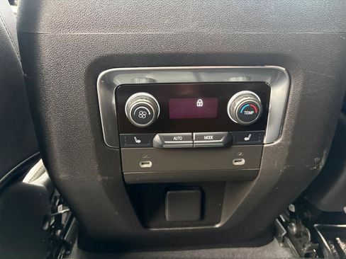 Used 2021 Chevrolet Tahoe LT w/ LT Signature Package image 25