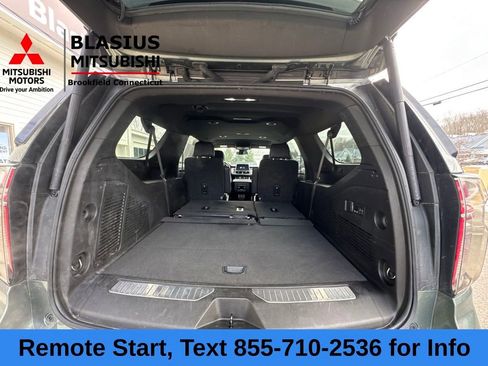 Used 2023 Chevrolet Suburban Premier image 27