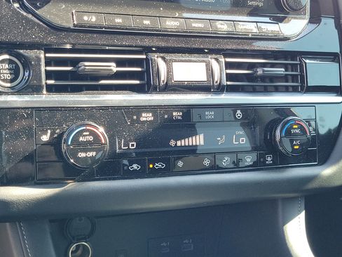 Certified 2023 Nissan Pathfinder SL AWD/4WD image 27