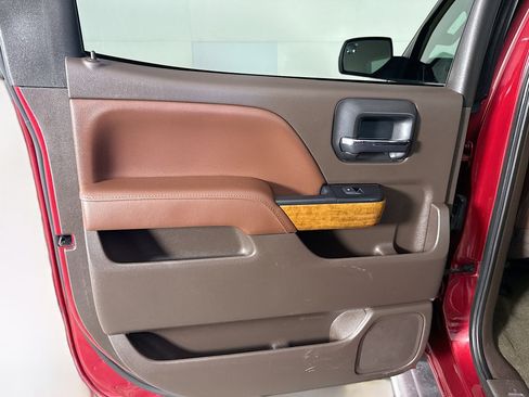 Used 2018 Chevrolet Silverado 2500 High Country image 25