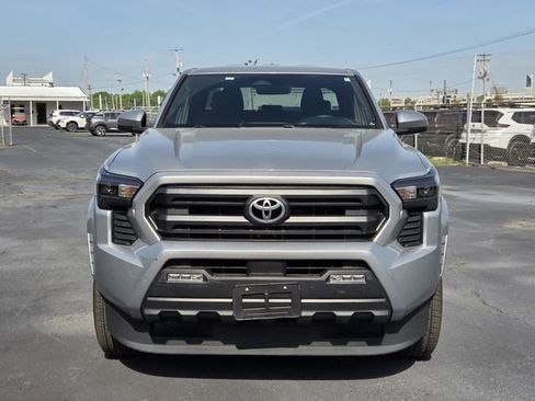 Used 2024 Toyota Tacoma SR5 AWD/4WD image 8