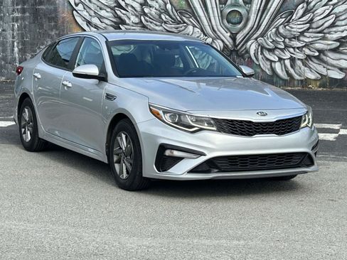 Used 2019 Kia Optima LX FWD image 1