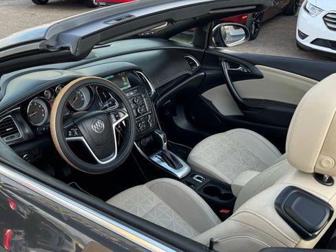 Used 2016 Buick Cascada Premium image 32