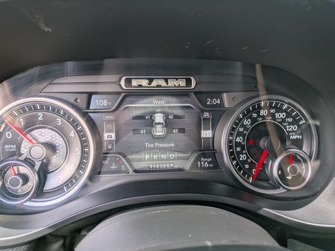 Used 2019 RAM 1500 Laramie w/ Off Road Group AWD/4WD image 27
