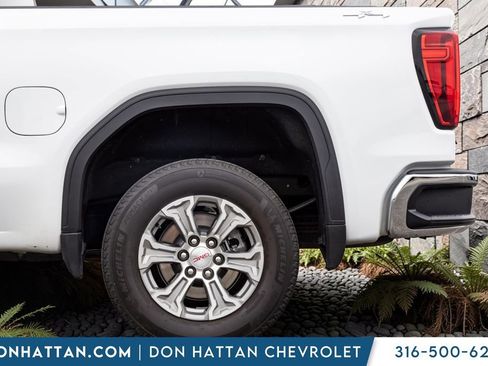 Used 2025 GMC Sierra 1500 SLT image 29
