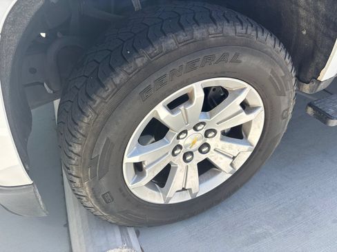 Used 2020 Chevrolet Colorado LT w/ Safety Package RWD image 7