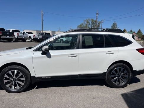 Used 2016 Subaru Outback 2.5i Limited AWD/4WD image 6