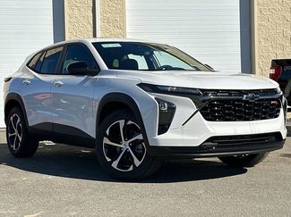 New 2026 Chevrolet Trax RS w/ Sunroof Package video 2