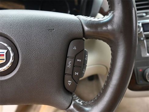 Used 2009 Cadillac DTS image 31