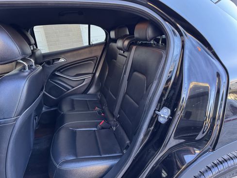 Used 2019 Mercedes-Benz GLA 250 image 33