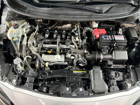 Used 2025 Nissan Versa SV FWD image 30