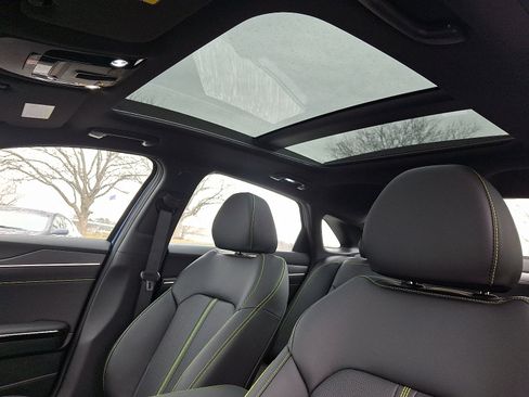New 2026 Kia K5 GT FWD image 10