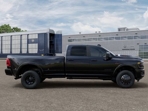 New 2026 RAM 3500 Limited AWD/4WD image 21