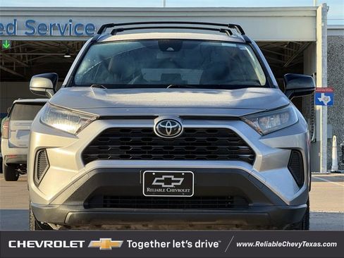 Used 2019 Toyota RAV4 LE image 3