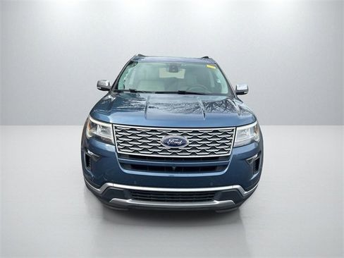Used 2018 Ford Explorer Platinum image 2
