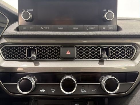 Certified 2023 Acura Integra Base image 36