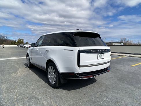 Certified 2023 Land Rover Range Rover SE image 6
