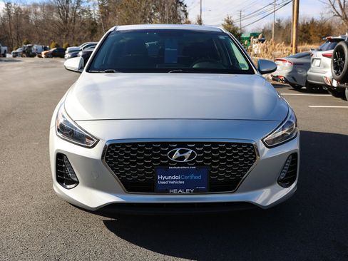 Used 2018 Hyundai Elantra GT image 2