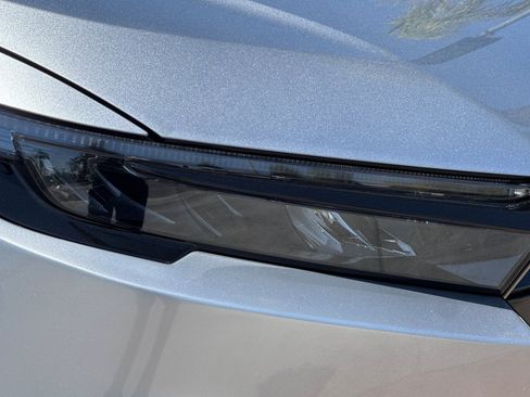 Used 2025 Honda CR-V Sport image 12