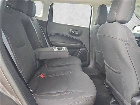 Used 2018 Jeep Compass Sport image 19