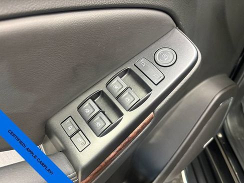 Used 2017 GMC Yukon SLE AWD/4WD image 10