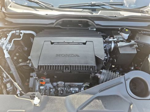 Used 2025 Honda Pilot Elite image 35