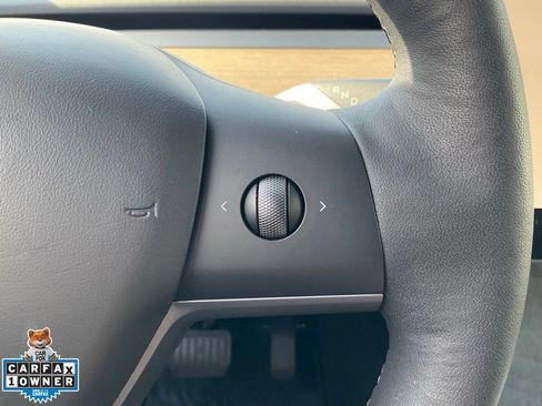 Used 2023 Tesla Model Y Long Range AWD/4WD image 41