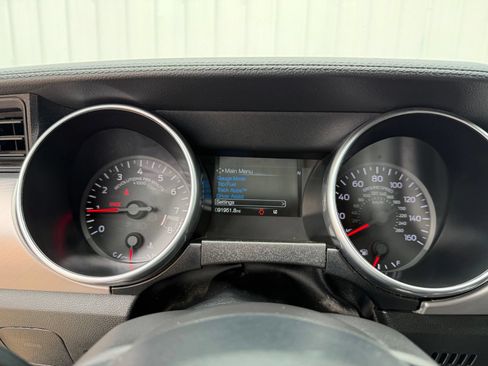 Used 2018 Ford Mustang GT Premium RWD image 14