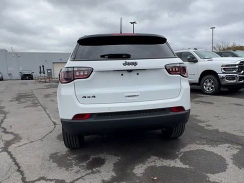Used 2026 Jeep Compass Limited AWD/4WD image 7