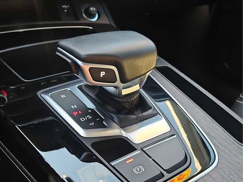 Used 2023 Audi Q5 2.0T Premium w/ Convenience Package AWD/4WD image 27