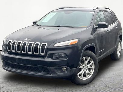 Used 2016 Jeep Cherokee Latitude w/ Safety/Convenience Group
