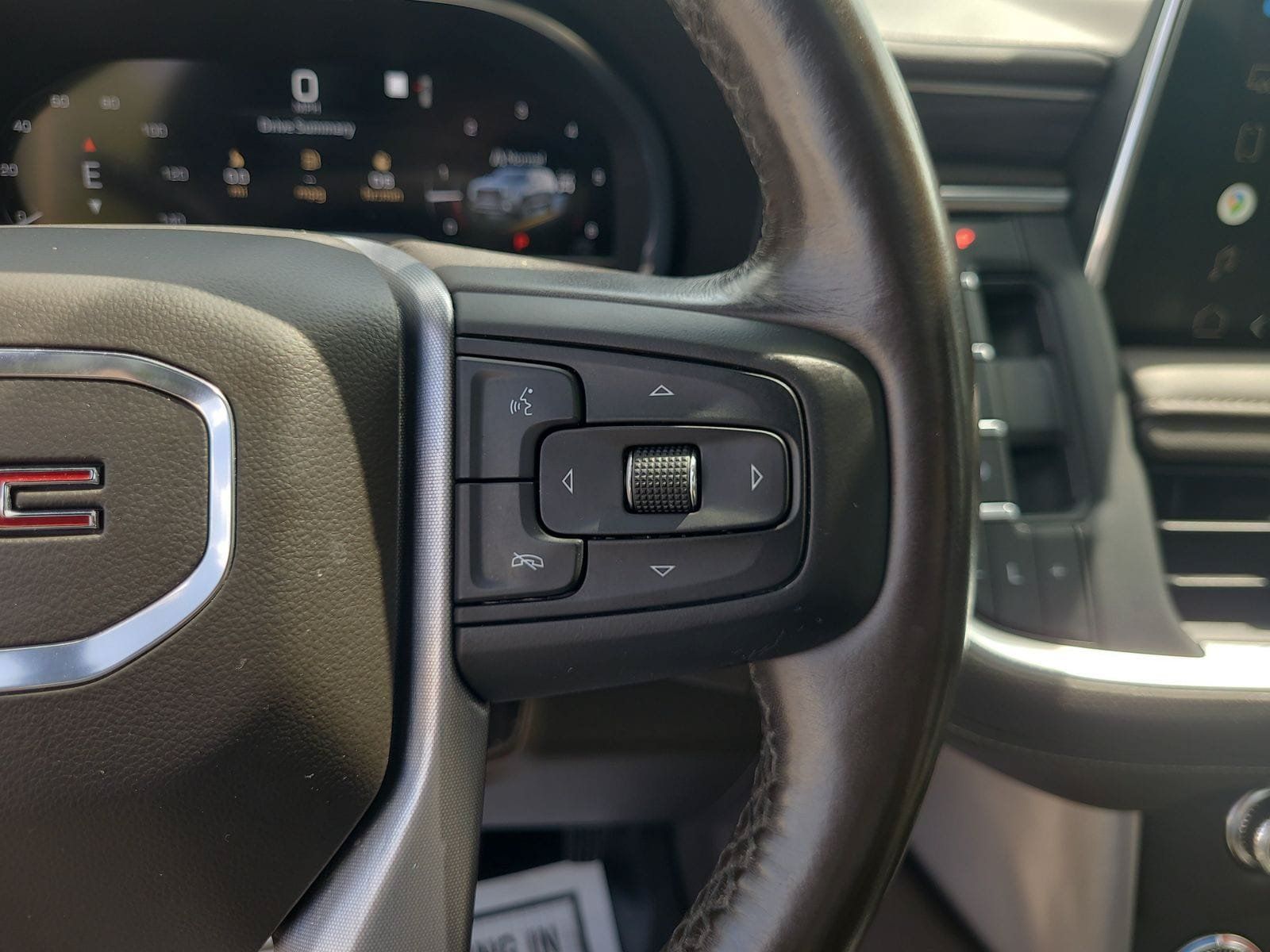 Used 2022 GMC Yukon SLT w/ SLT Premium Package AWD/4WD image 31