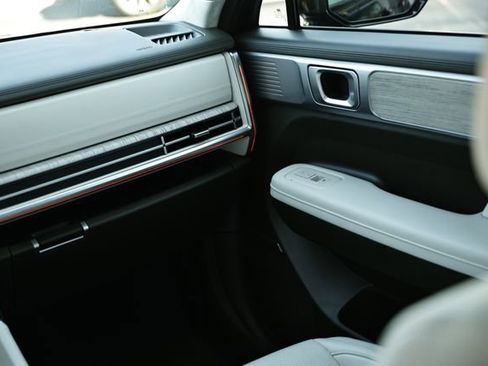 Certified 2025 Hyundai Santa Fe Calligraphy image 27