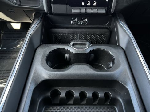 Used 2025 RAM 1500 Laramie w/ Sport Appearance Package image 20