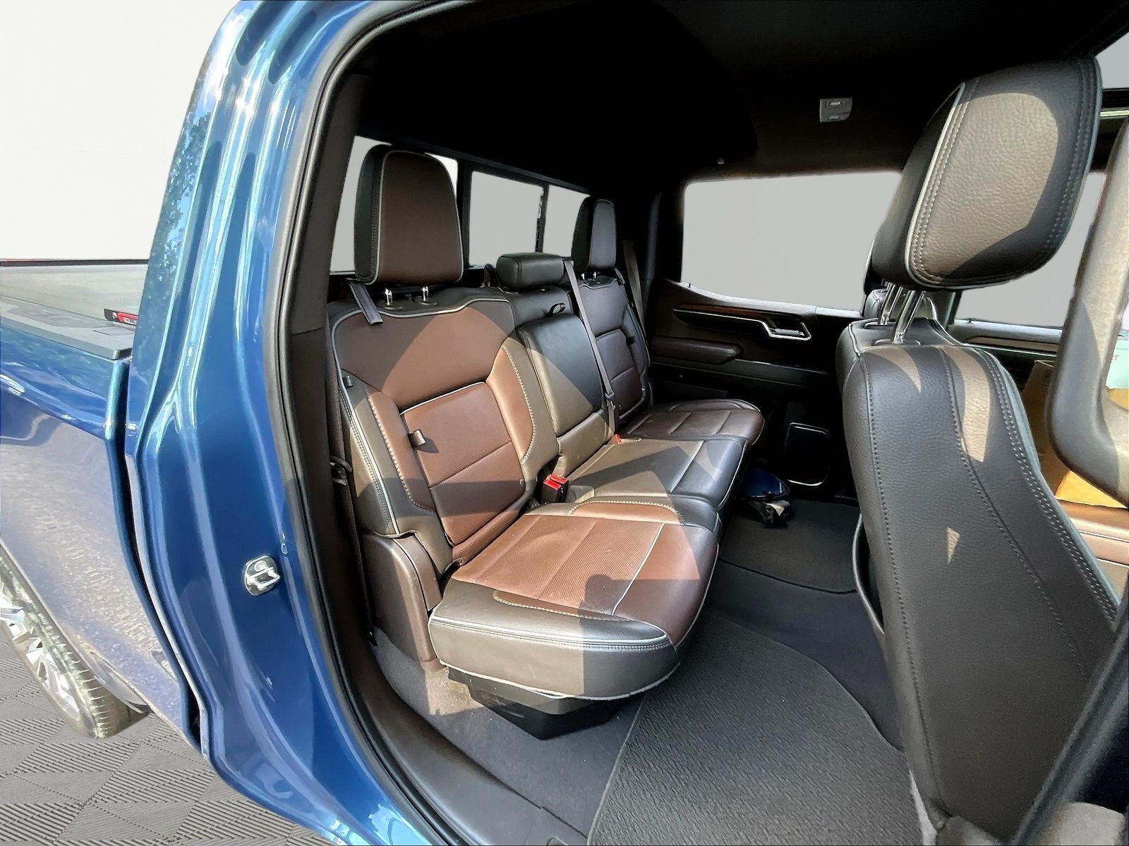 Used 2024 GMC Sierra 1500 Denali w/ Denali Reserve Package AWD/4WD image 26