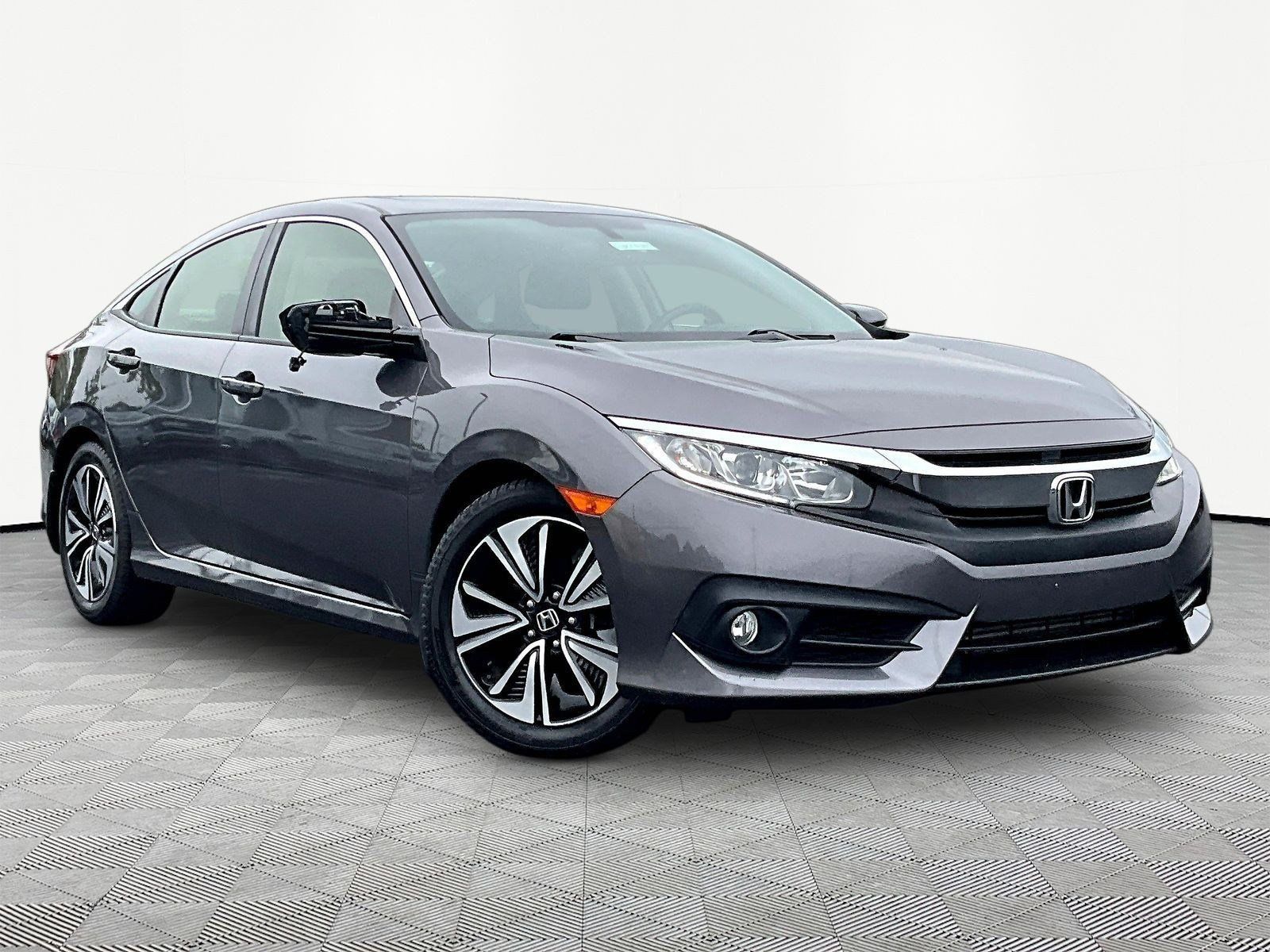 Used 2018 Honda Civic EX-L image 3