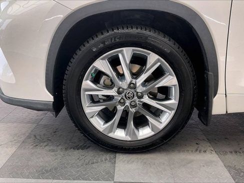 Used 2020 Toyota Highlander Limited AWD/4WD image 8