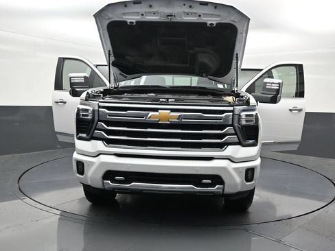 Used 2024 Chevrolet Silverado 2500 High Country AWD/4WD image 37