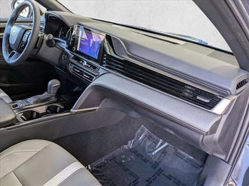 Used 2025 Toyota Camry SE FWD image 22