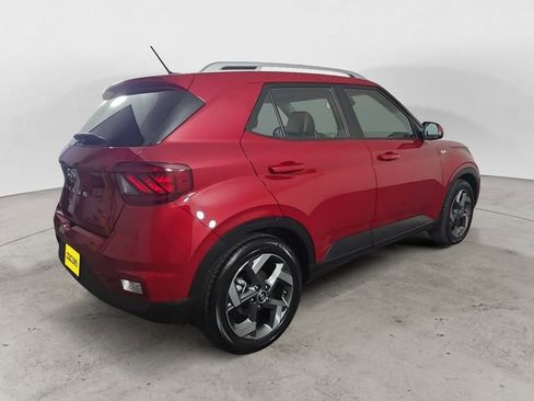 Certified 2023 Hyundai Venue Limited FWD image 5