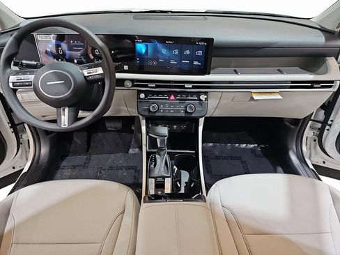 New 2026 Hyundai Tucson SE image 9