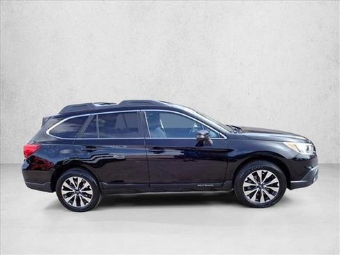 Used 2017 Subaru Outback 2.5i Limited AWD/4WD image 5