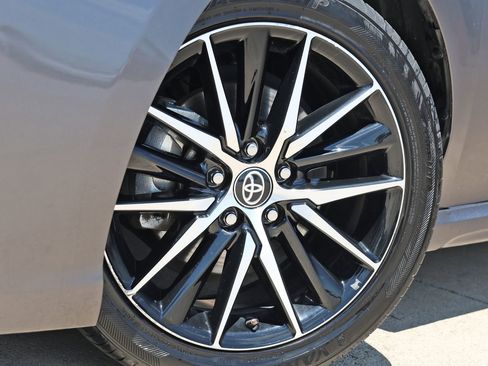 Used 2024 Toyota Camry SE w/ Cold Weather Package AWD/4WD image 12